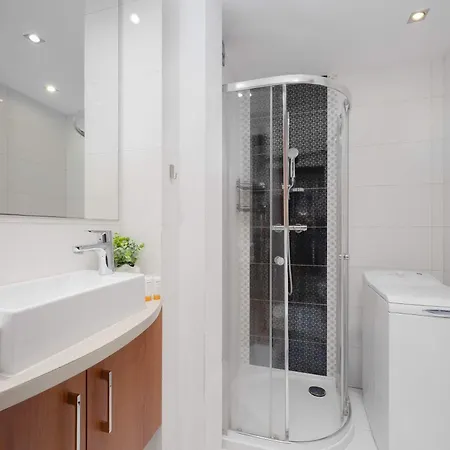 Grzybowska Dla 7 Osob 2 Sypialnie By Renters Apartamento *