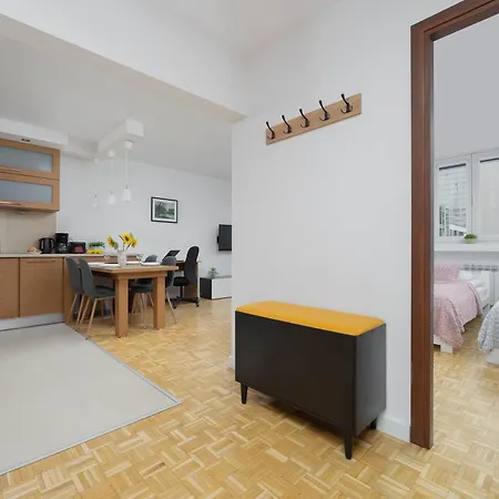 Grzybowska Dla 7 Osob 2 Sypialnie By Renters *