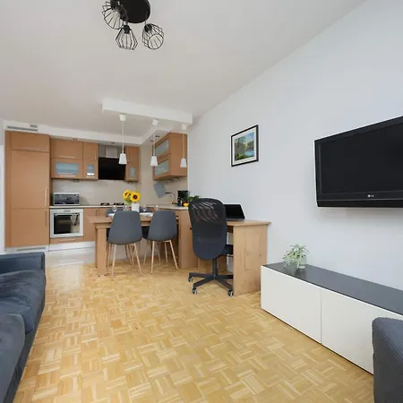 Grzybowska Dla 7 Osob 2 Sypialnie By Renters Varsóvia