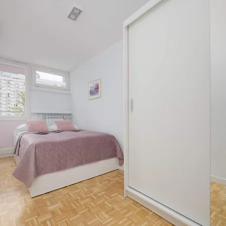 Grzybowska Dla 7 Osob 2 Sypialnie By Renters *